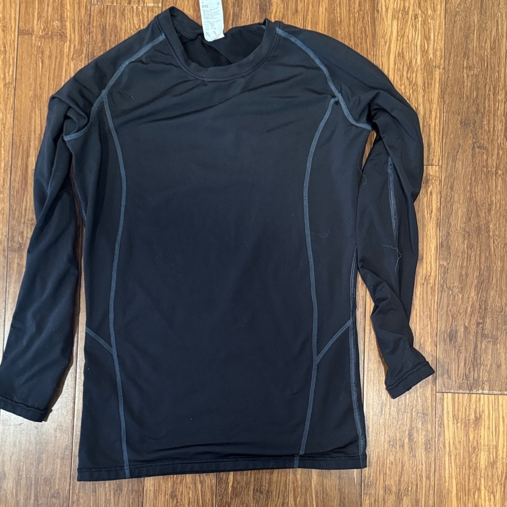 Black Long Sleeve TSLA Compression Base Layer  Athletic Shirt. Men Small
